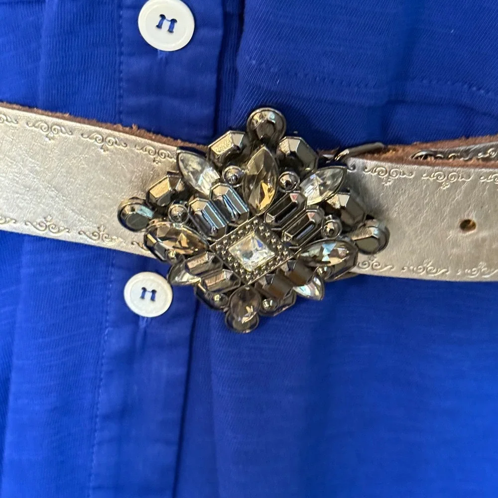 Silver Embossed Leather Belt with Oversized Jewel Buckle BT3309 040 Medium